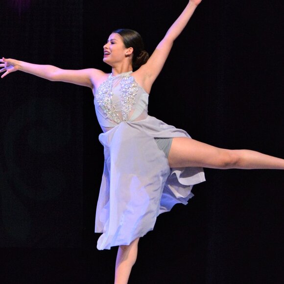 AS - Light grey Lyrical Costume - Picture 5 of 5